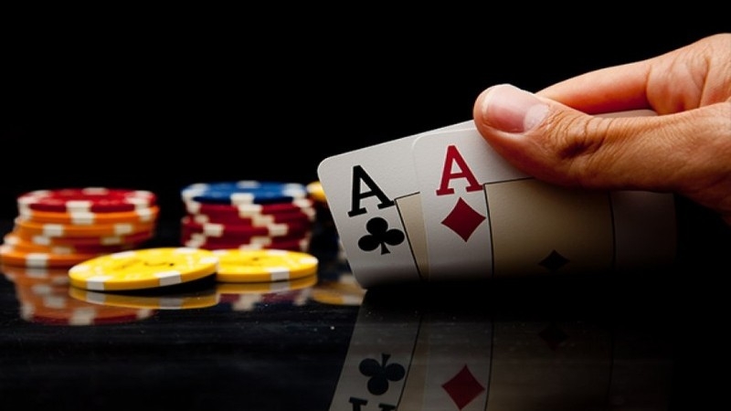 Thứ tự chơi game phỏm liên tiếp