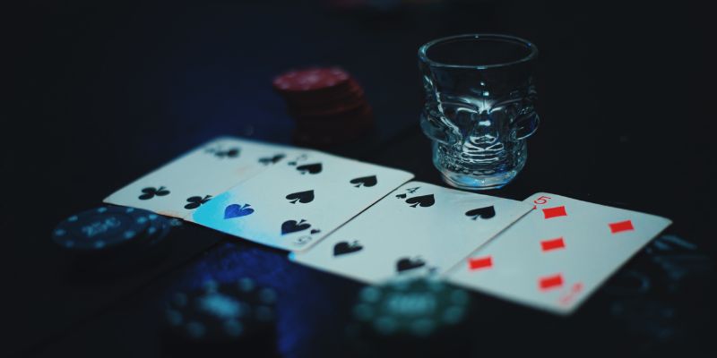 Tìm hiểu chi tiết về Cách xếp bài xì dách